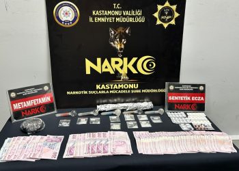 Uyuşturucu ile yakalanan 3 şahıs gözaltına alındı