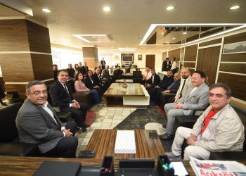 Makamda dostluk mesajları