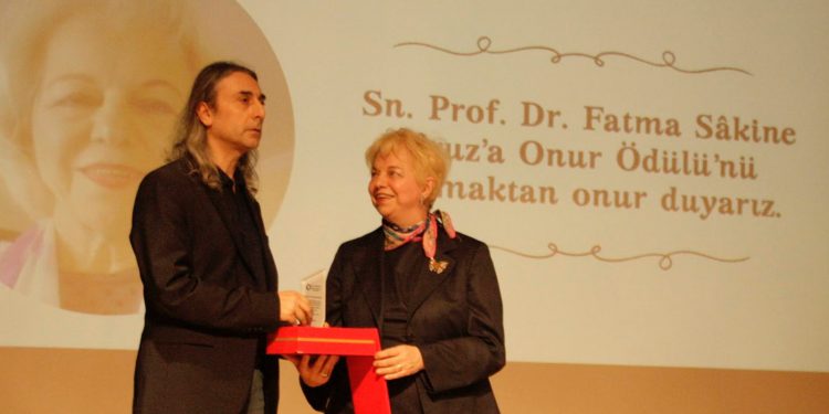 Prof. Dr. Sakine Esen Eruz’a “Onur Ödülü”