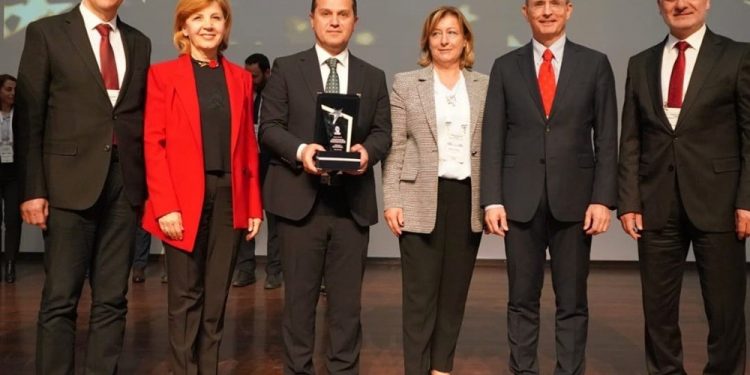 Kastamonu Üniversitesi’ne, İlham Veren Kamu Yönetimi proje ödülü