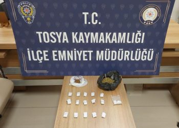 Durdurulan araçtan uyuşturucu çıktı: 1 tutuklama