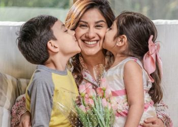 Anneler Gününüz kutlu olsun