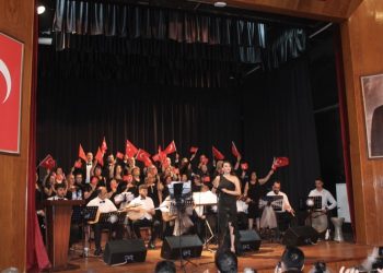 Belleklere yer eden görüntülerle sona erdi