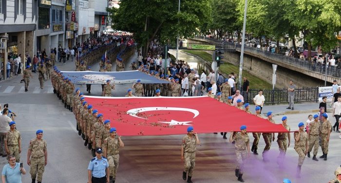 Atatürk ve İstiklal Yolu Yürüyüşü sona erdi
