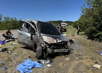 Bayram tatiline gelen aile dehşeti yaşadı: 1 ölü, 4 yaralı