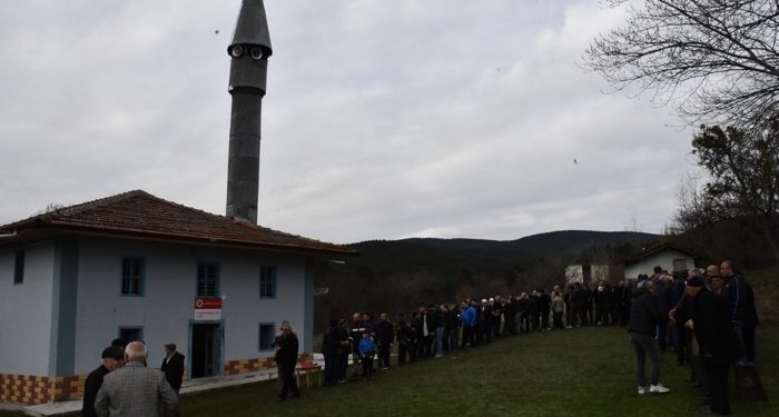 500 yıllık tarihi camide bayram buluşması