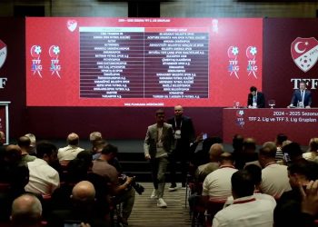 Yine sert gruptayız