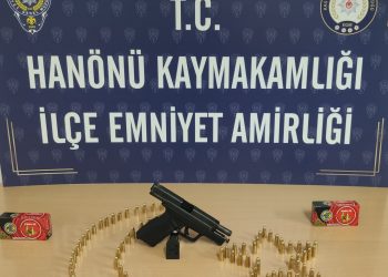 Ruhsatsız tabanca ile rastgele havaya ateş açan şahıs yakayı ele verdi