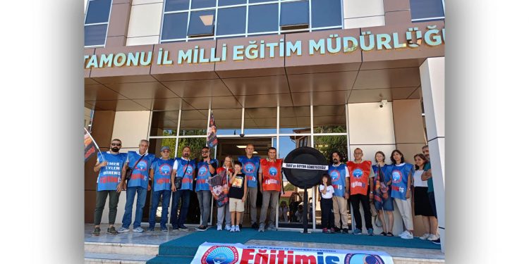 Eğitim-İş: “Öğretmenliği bitirme kanununa asla boyun eğmeyeceğiz”