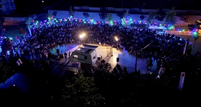 Karavan Tiyatrosu’na büyük ilgi