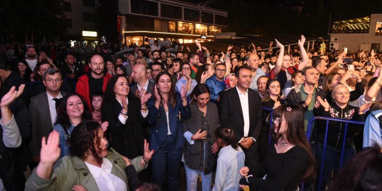 Baltacı’dan cumhuriyet değerlerini ayağa kaldırma sözü