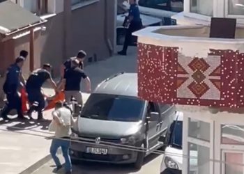 Uyuşturucu bağımlısı silahlı saldırgan dehşet saçtı