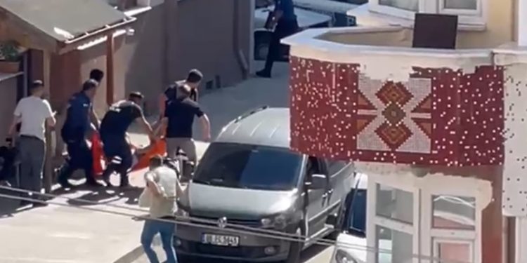 Uyuşturucu bağımlısı silahlı saldırgan dehşet saçtı