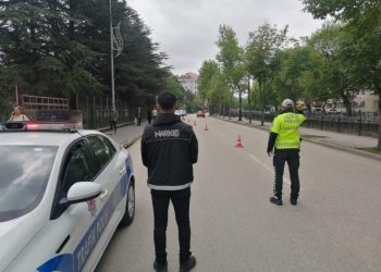 Uyuşturucu etkisi altında oto kullananlara işlem