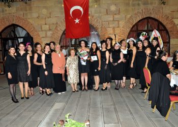 Halime Çavuş Kadın Derneği’nden Kastamonu’da ilk Şapka Balosu