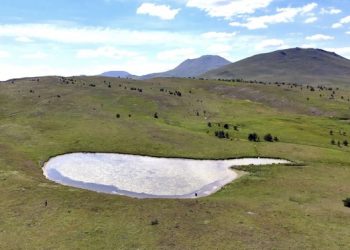 Ilgaz’daki buzul göleti doğal güzelliğiyle hayran bırakıyor
