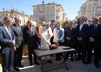 Erbaş’tan bir temel, iki açılış