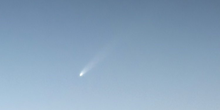 80 bin yılda bir görülen kuyruklu yıldızı gökyüzünde görüntülediler