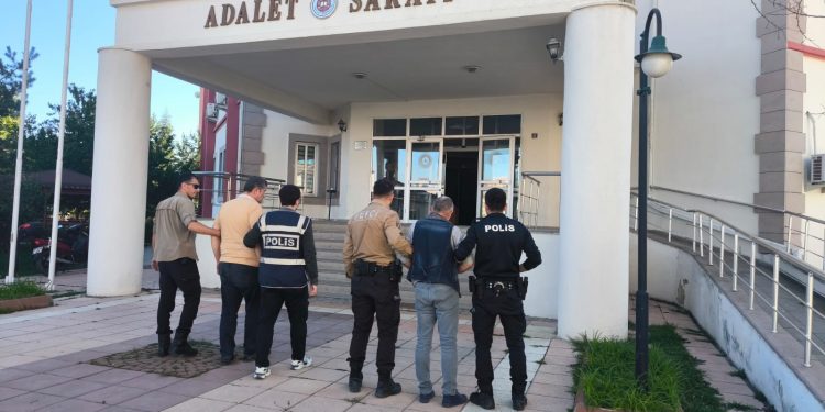 Uyuşturucuyla yakalanan 2 şahıs tutuklandı
