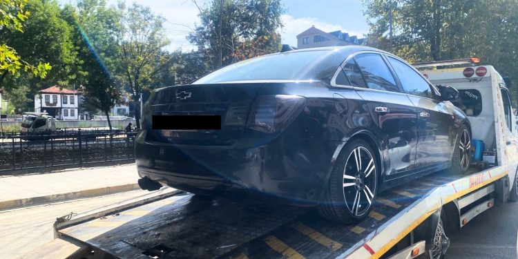 Abart egzoz takılı araç trafikten men edildi