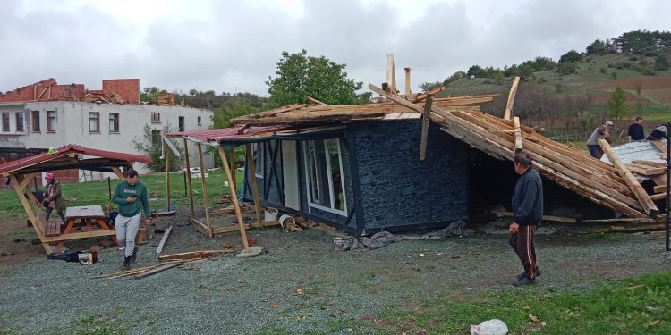 Rüzgar hızı saatte 98,6 kilometre olarak ölçüldü