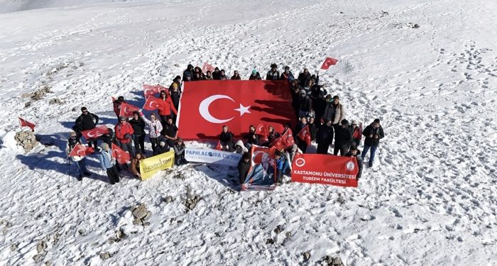 Zirvede 101. yıl kutlaması