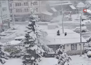 Kar kalınlığının 15 santimi bulduğu yerler oldu