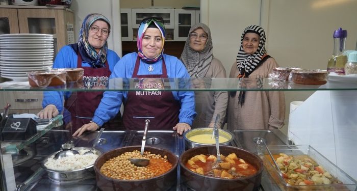 Yemekleri çok beğenilince lokanta açtı