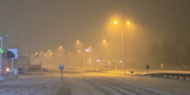 Kar yağışı etkisini sürdürüyor