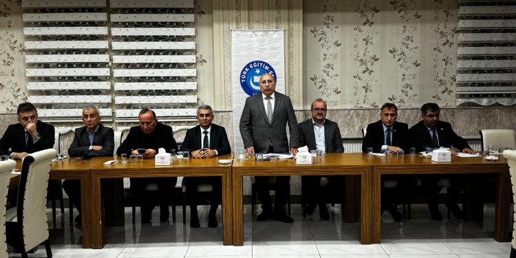 Kamu-Sen’den basın açıklaması