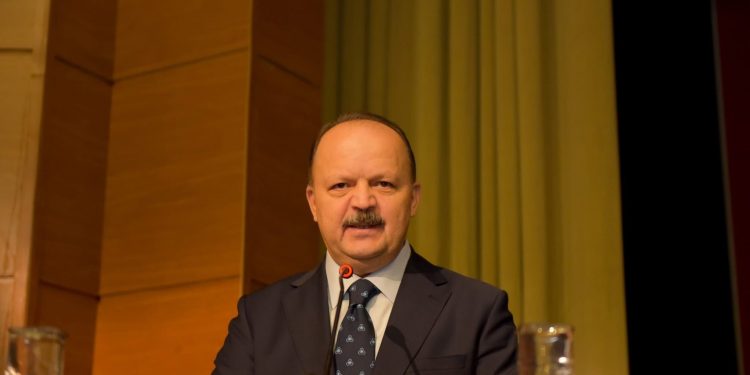 Vali Meftun Dallı: “Çocuklarımızı kötü alışkanlıklardan uzak tutmak hepimizin ortak görevidir”