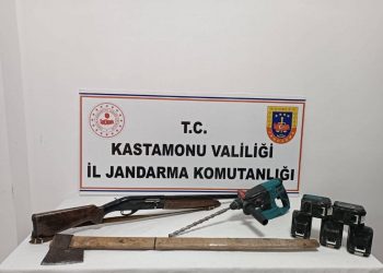 Define avcılarına suçüstü: 2 gözaltı