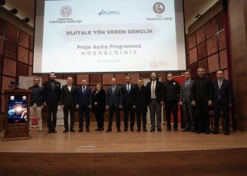 “Dijitale Yön Verecek Gençlik” projesi