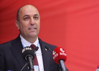 Erbilgin’den AK Partili konuşmacılara hamaset eleştirisi