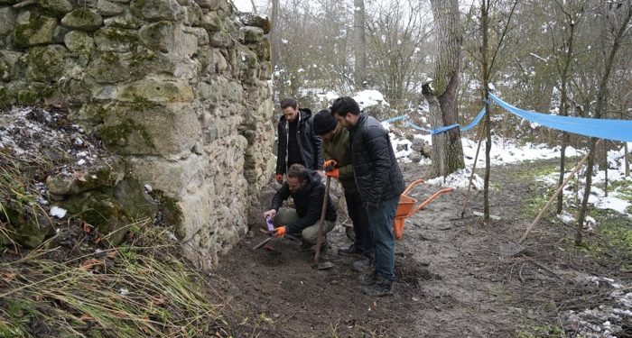 Kasaba köyünde kazı çalışması başlatıldı