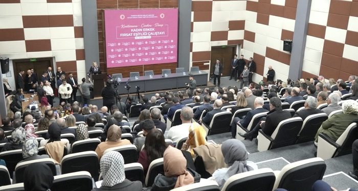 “Kadın Erkek Fırsat Eşitliği” Çalıştayı