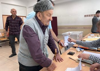 Kıdemli muhtara veda