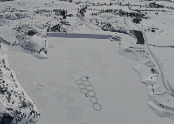 Kulaksızlar Barajı buz tuttu