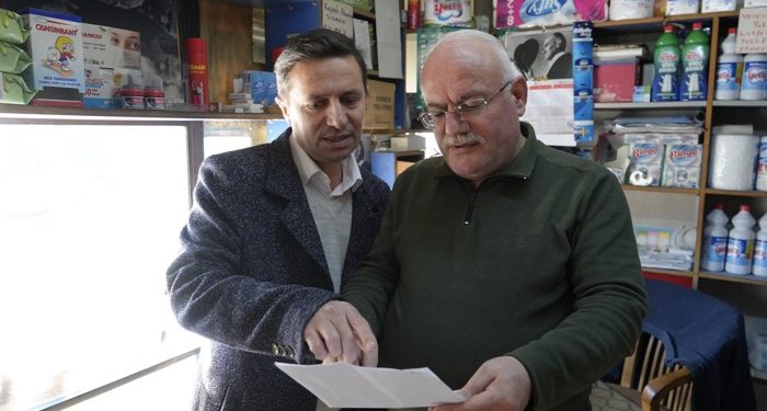 Gizemli hayırsever, 3 bakkalın veresiye defterindeki borçları ödedi