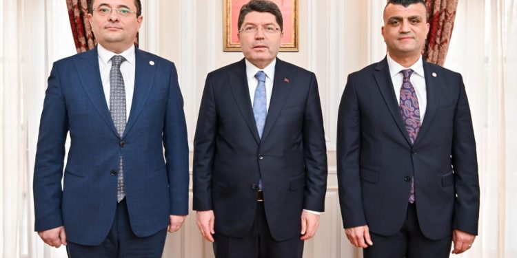 Baro Başkanı Demir’den Adalet Bakanı Tunç’a Ziyaret