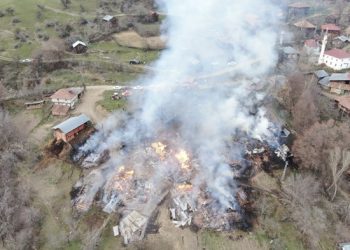 Taşköprü Bozarmut’ta büyük yangın