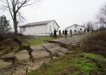 Çatalzeytin’de heyelan