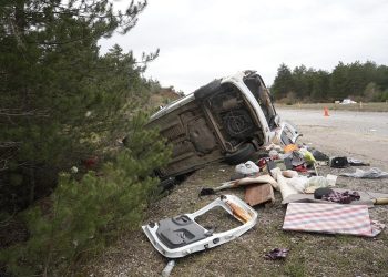 Bayram tatili yolunda kaza: 3 yaralı