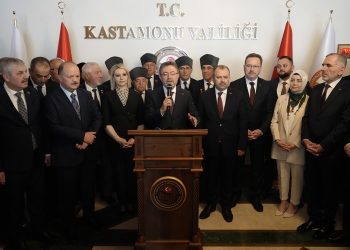 Valilik’te Bakanlı bayramlaşma