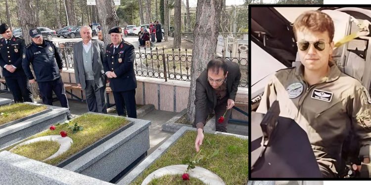 Şehit Hava Pilot Teğmen Yavuz Eracar kabri başında anıldı